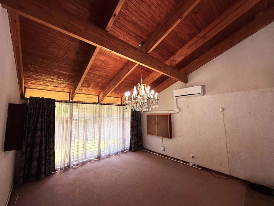 4 Bedroom Property for Sale in Van Der Hoff Park North West